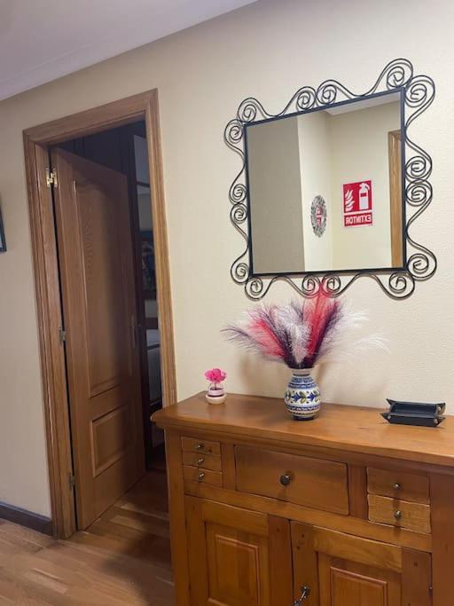 Apartamento Confort En Casco Antiguo, Luminoso, Wifi Oviedo